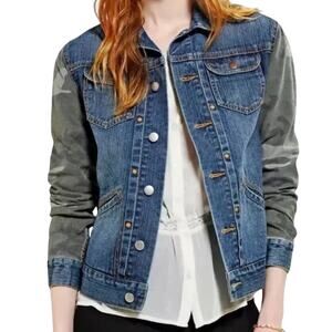 BDG Urban Outfitters Denim Jacket Camo Sleeves Women’s Medium